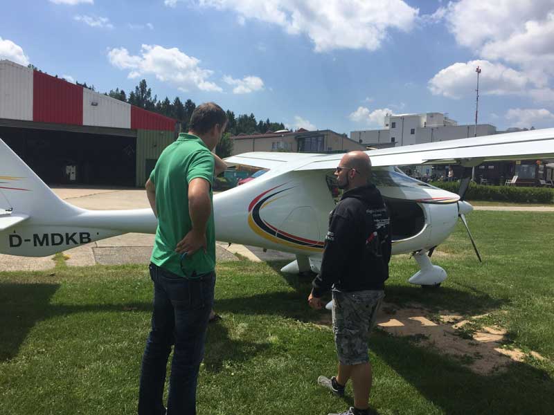Schulung an einem Ultraleichtflugzeug mit unserem Fluglehrer Marco Habel